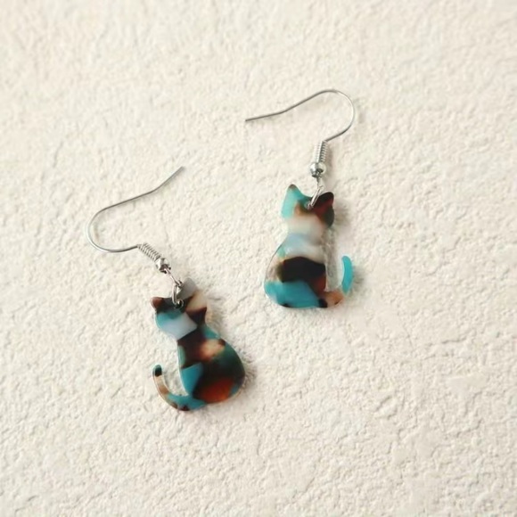 ‼️💲3 SALE‼️ Beautiful vintage inspired cat earrings! - Picture 6 of 7